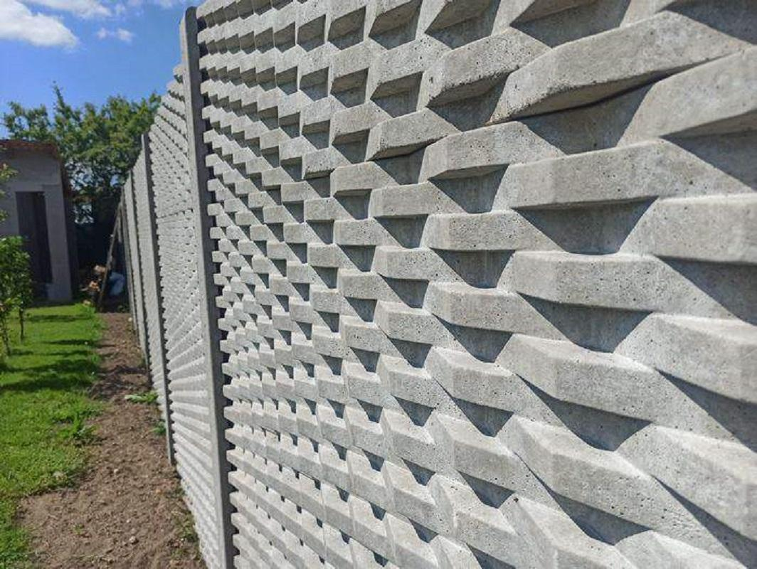 Beton kerítés 3D kockamintás lappal